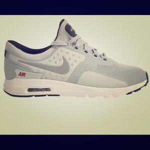 Nike Women's Sneakers - Gray and White